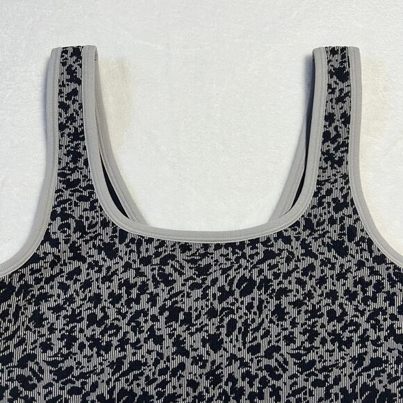 Athleta Aurora Scoop Crop Tank Size XS NEW Seamless Animal Print Gym Workout - Picture 5 of 8